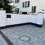 Daire Mit Pool Und Grillplatz In *