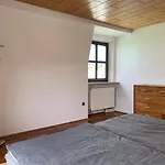Lägenhet Mit Pool Und Grillplatz In