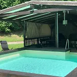 Daire Mit Pool Und Grillplatz In *