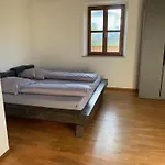 Daire Mit Pool Und Grillplatz In Regensburg