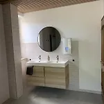 Mit Pool Und Grillplatz In Regensburg