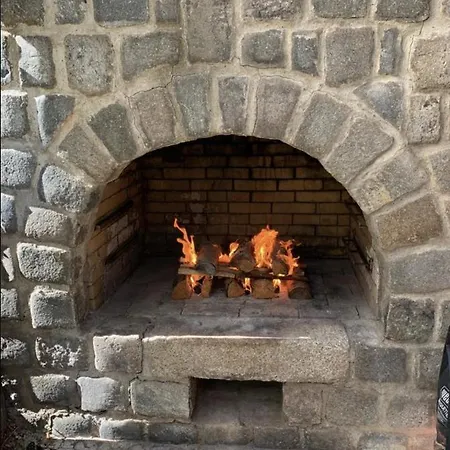Mit Pool Und Grillplatz In 아파트 *