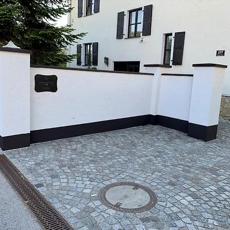 아파트 Mit Pool Und Grillplatz In *