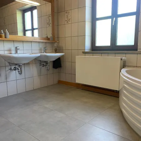 Mit Pool Und Grillplatz In * Регенсбург