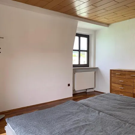 아파트 Mit Pool Und Grillplatz In