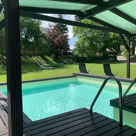 Mit Pool Und Grillplatz In 아파트 레겐스부르크