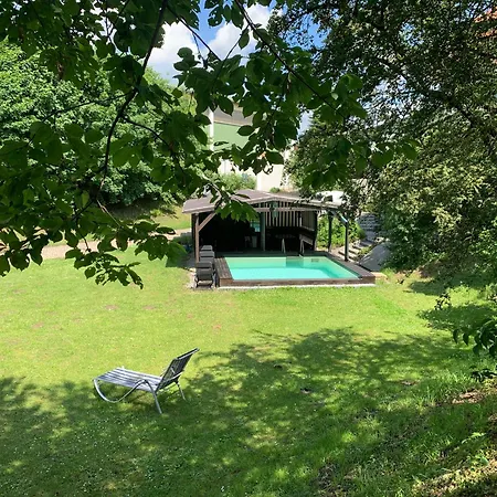 Mit Pool Und Grillplatz In 아파트