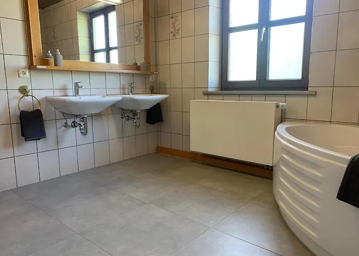 Mit Pool Und Grillplatz In * Ratisbona