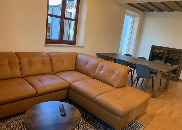 Mit Pool Und Grillplatz In Regensburg